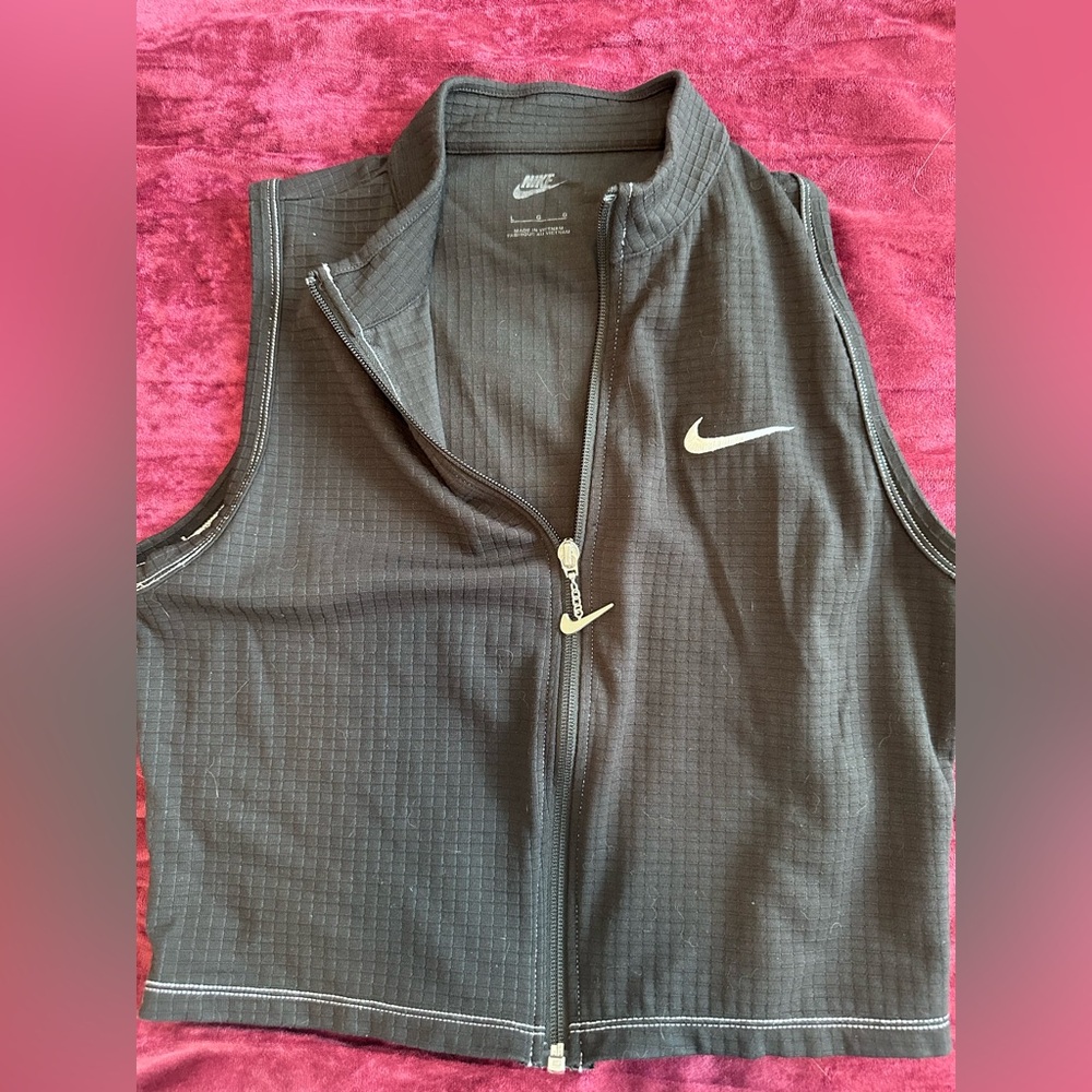 Cropped Nike women’s vest